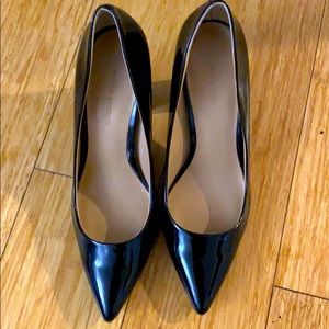 Banana republic Madison 12 hour pumps